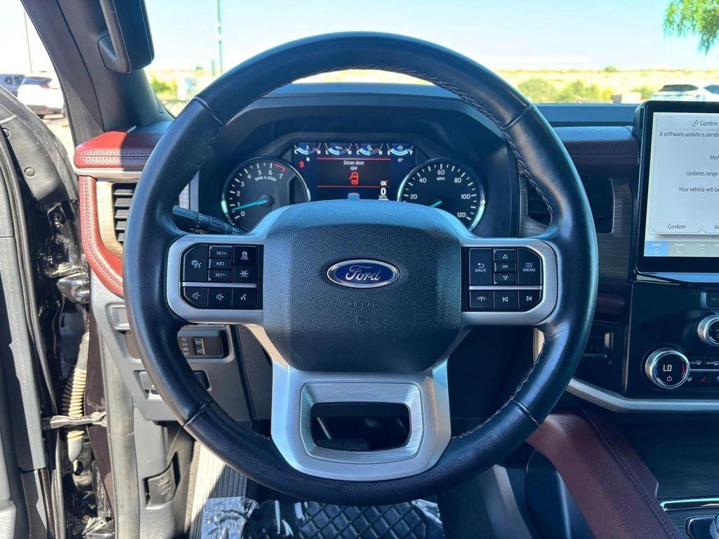 used 2024 Ford Expedition car, priced at $45,983