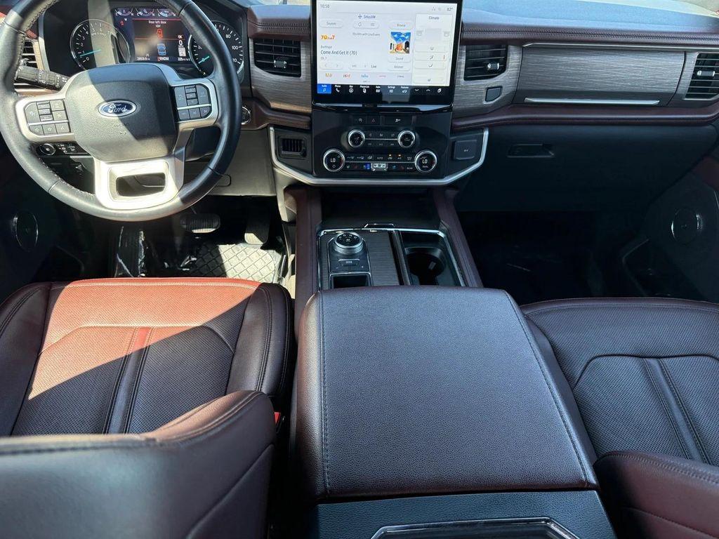 used 2024 Ford Expedition car, priced at $47,887