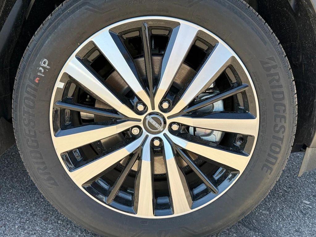 new 2025 Nissan Pathfinder car, priced at $40,485