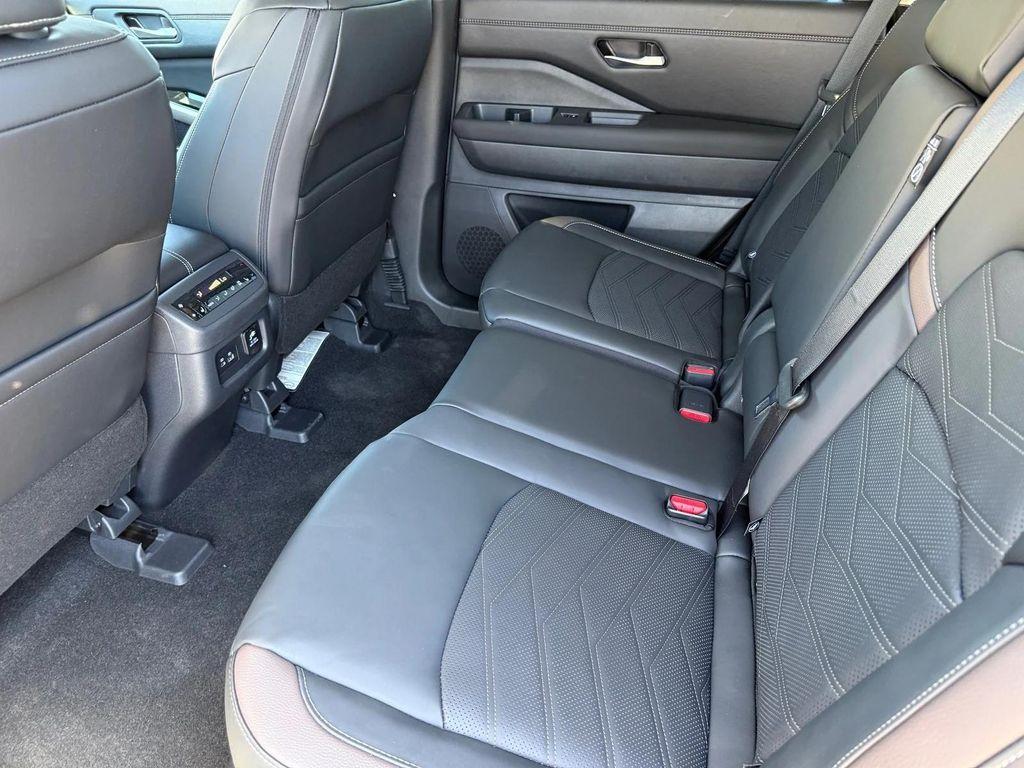 new 2025 Nissan Pathfinder car, priced at $40,485