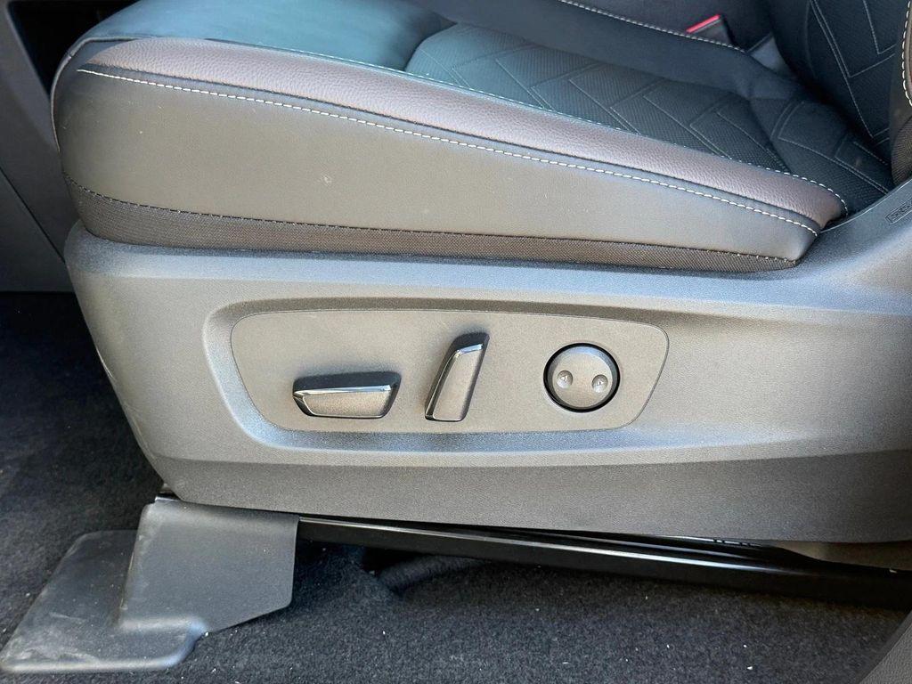 new 2025 Nissan Pathfinder car, priced at $40,485