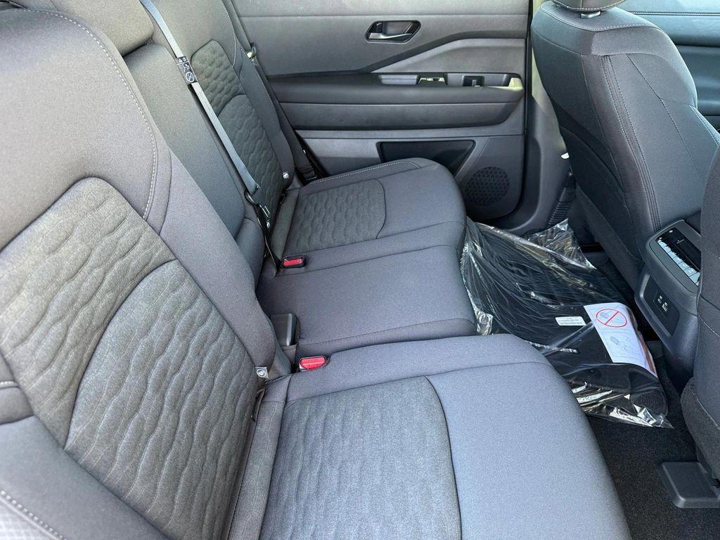 new 2025 Nissan Pathfinder car, priced at $32,905