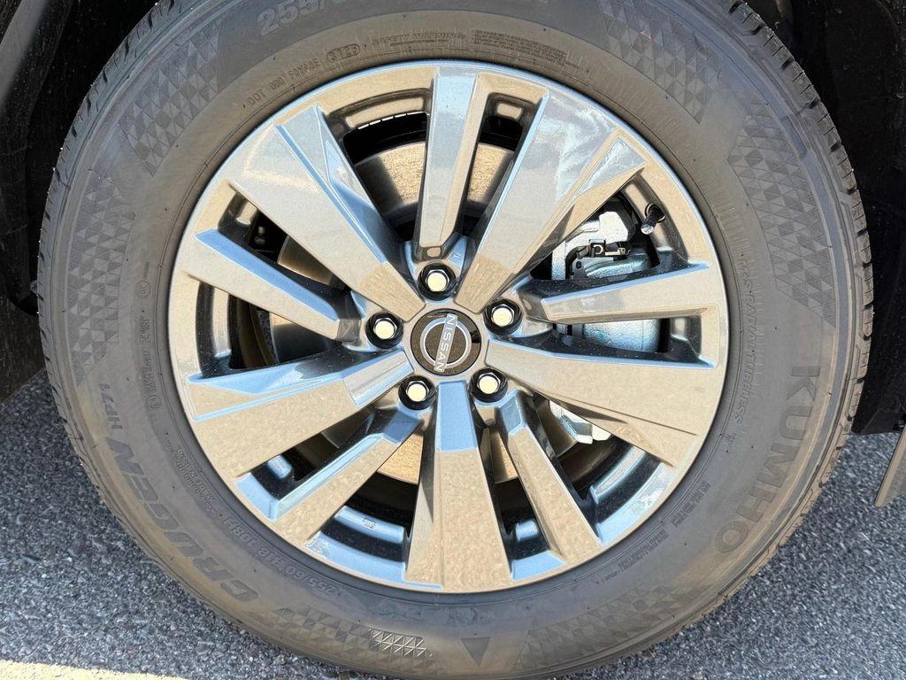 new 2025 Nissan Pathfinder car, priced at $32,905