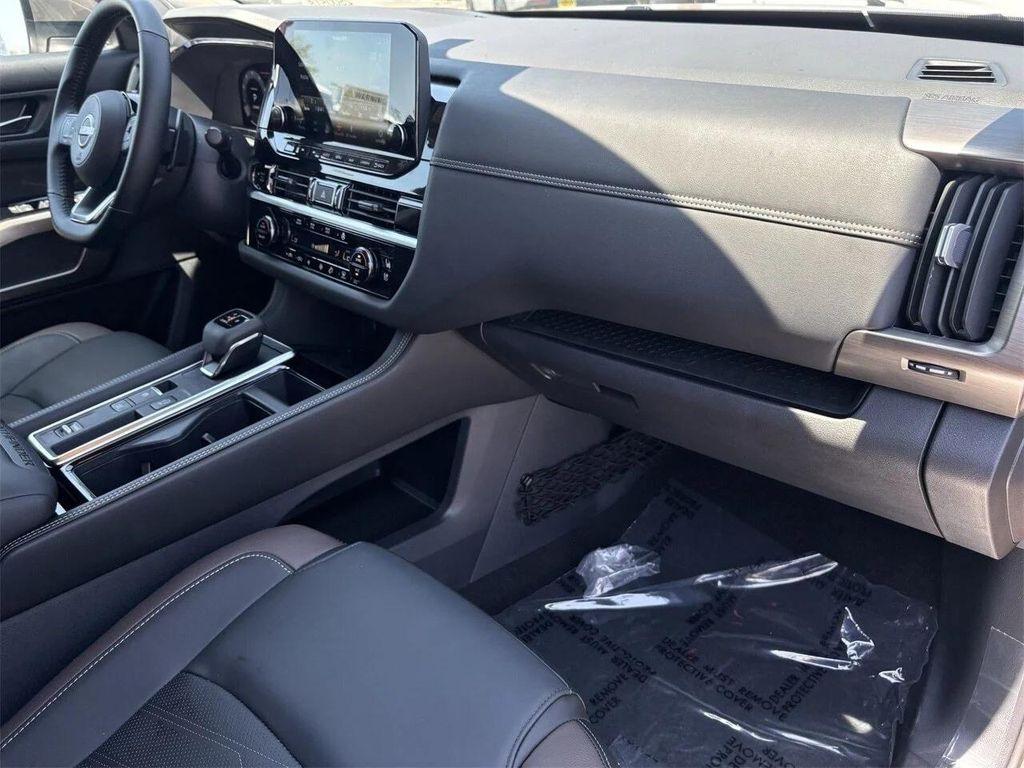 new 2025 Nissan Pathfinder car, priced at $40,998