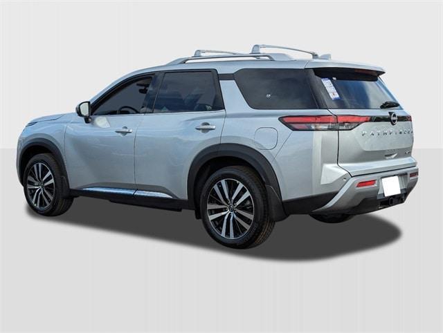 new 2024 Nissan Pathfinder car, priced at $44,401