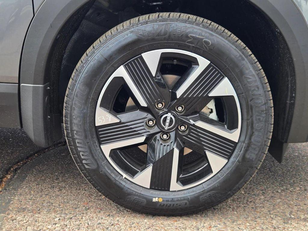 new 2025 Nissan Kicks car, priced at $26,600