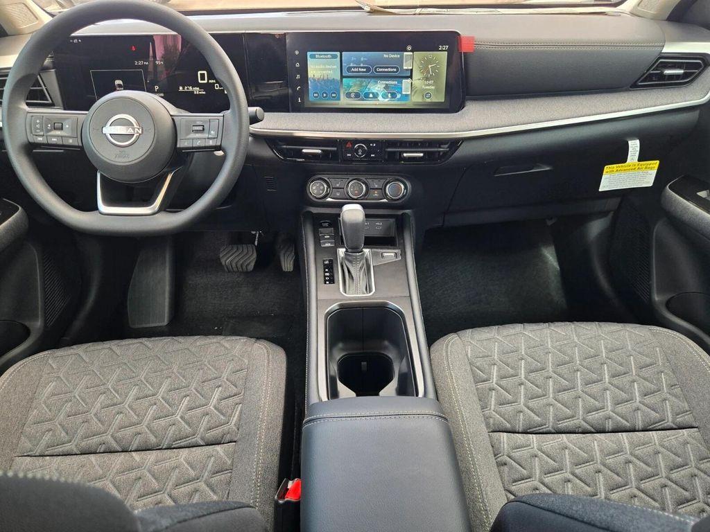 new 2025 Nissan Kicks car, priced at $26,600