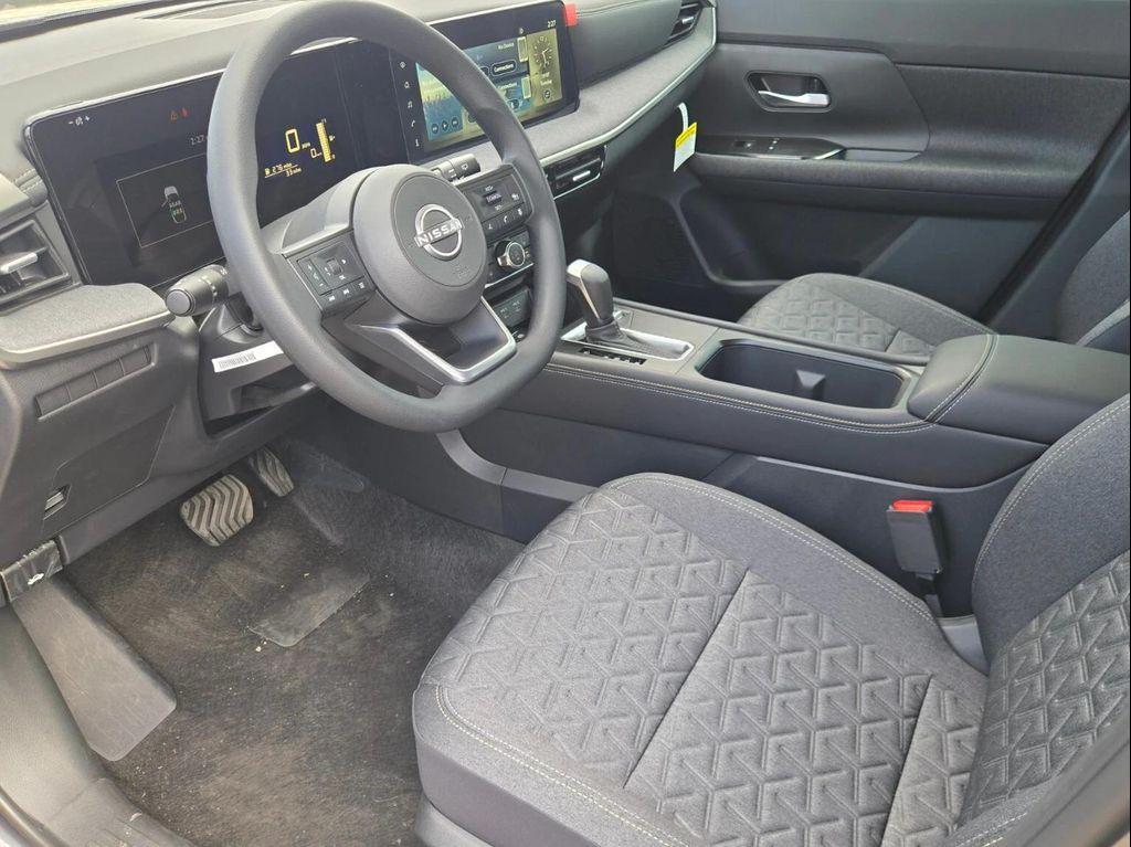 new 2025 Nissan Kicks car, priced at $26,600