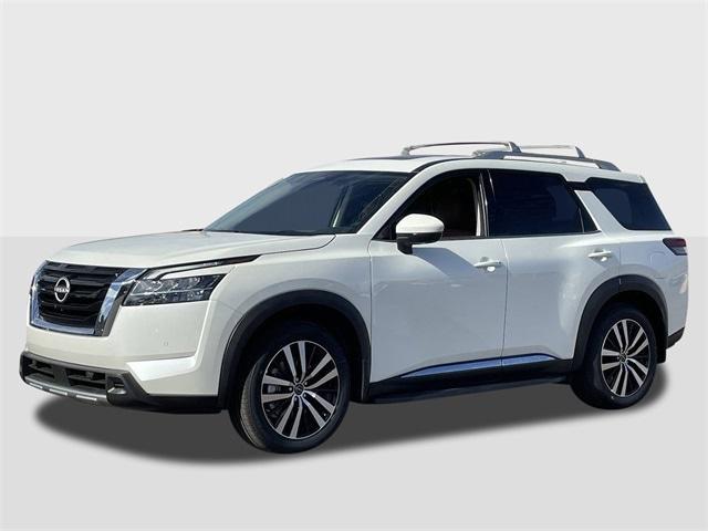 new 2024 Nissan Pathfinder car, priced at $45,166