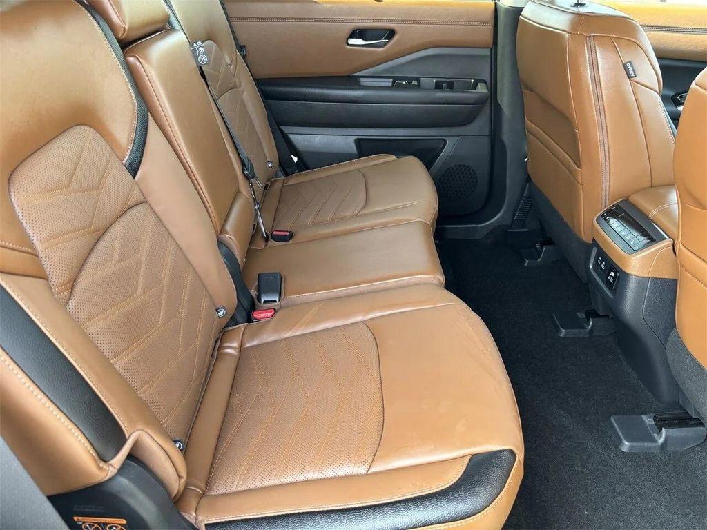 new 2025 Nissan Pathfinder car, priced at $42,498