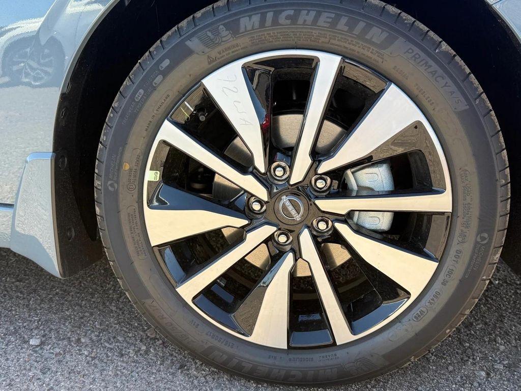 new 2025 Nissan Sentra car, priced at $25,920