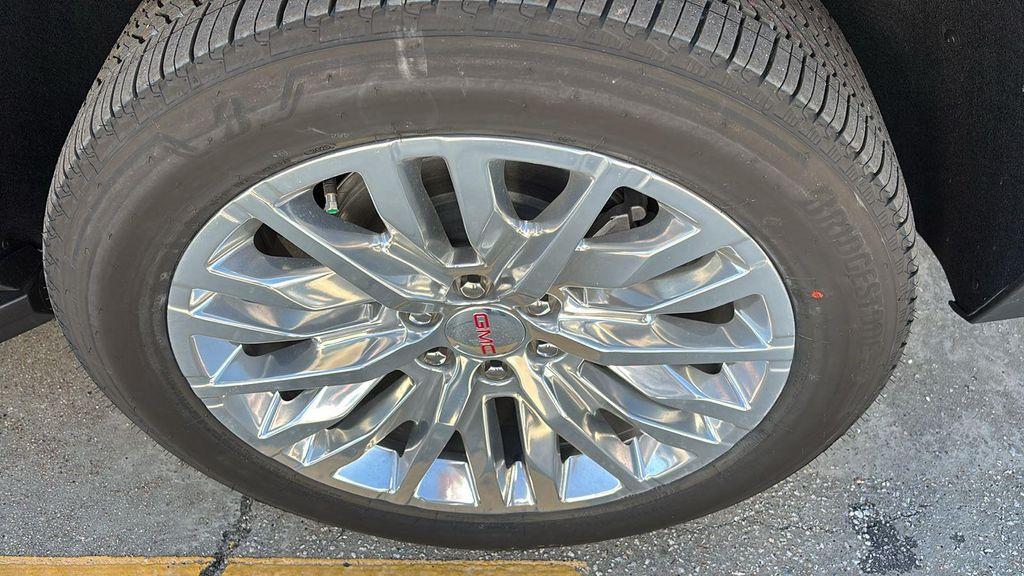 new 2025 GMC Yukon XL car, priced at $79,360