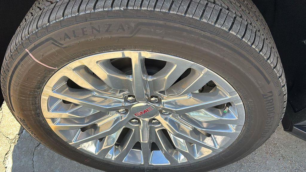 new 2025 GMC Yukon XL car, priced at $79,360