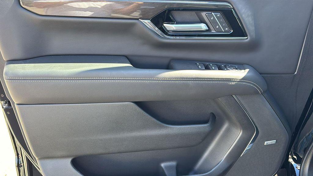 new 2025 GMC Yukon XL car, priced at $79,360