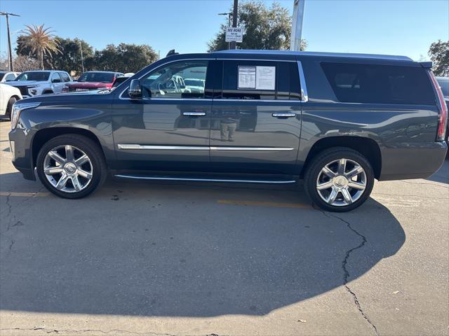 used 2020 Cadillac Escalade ESV car, priced at $34,638