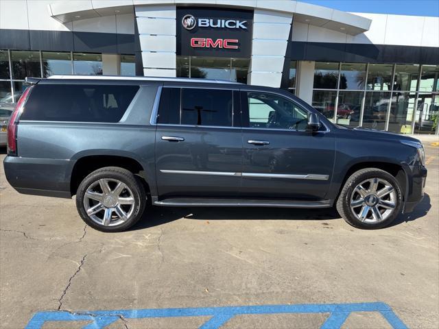 used 2020 Cadillac Escalade ESV car, priced at $34,638