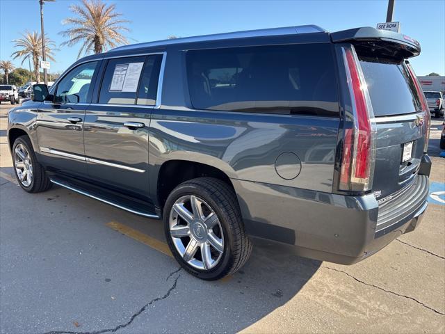 used 2020 Cadillac Escalade ESV car, priced at $34,638