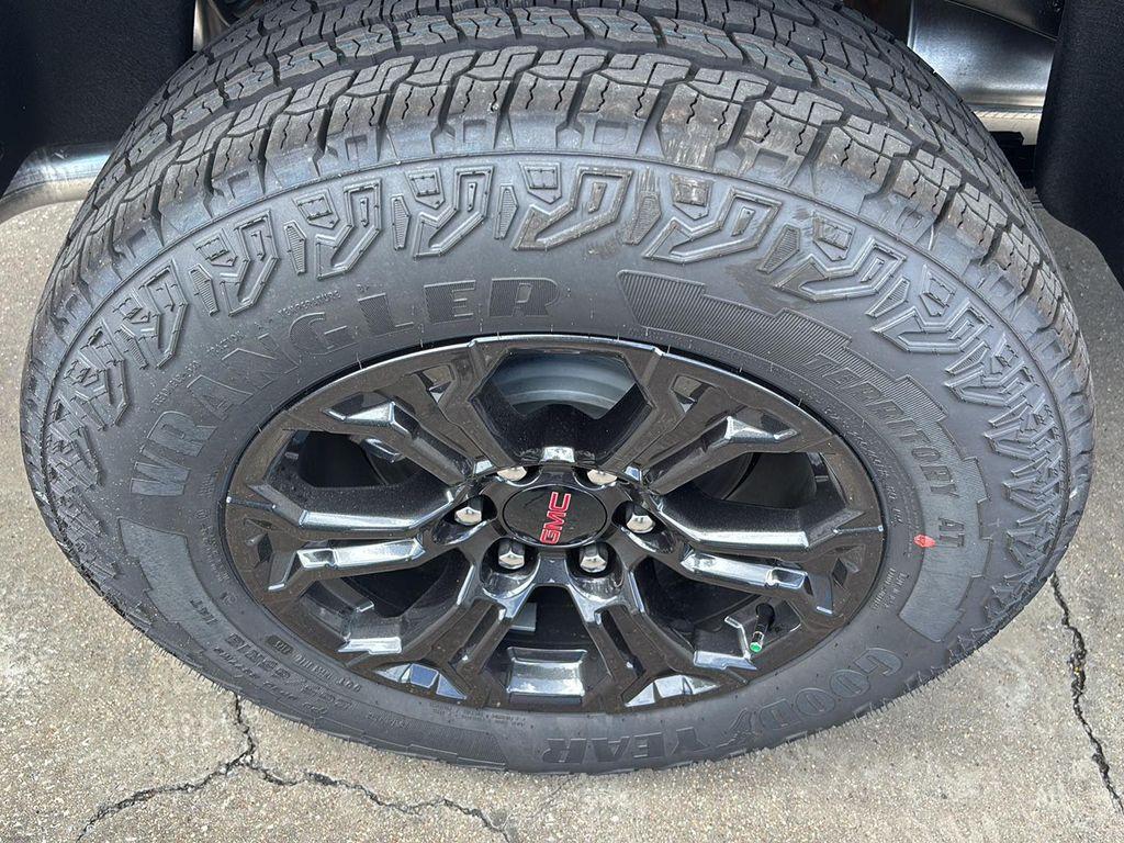 new 2025 GMC Canyon car, priced at $42,330