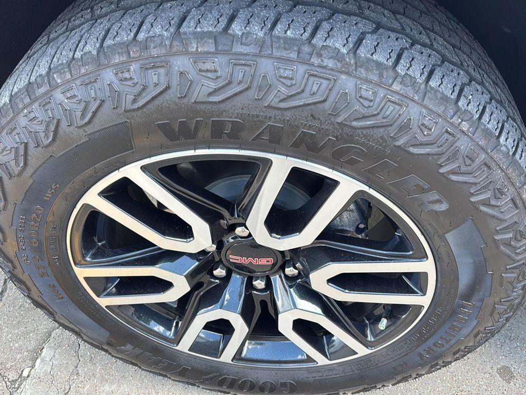 used 2024 GMC Yukon car, priced at $71,764