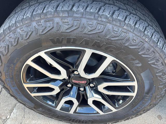 used 2024 GMC Yukon car, priced at $71,918