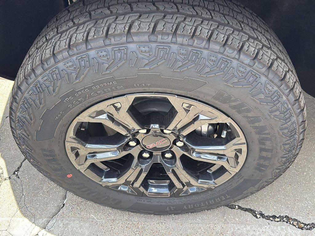 new 2025 GMC Canyon car, priced at $42,790