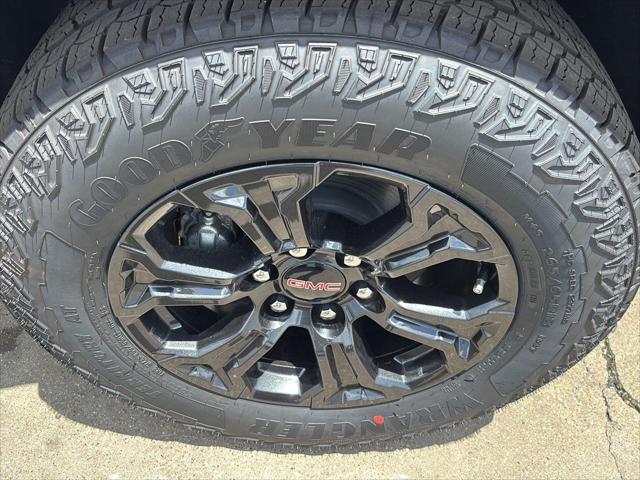 new 2025 GMC Canyon car, priced at $40,040