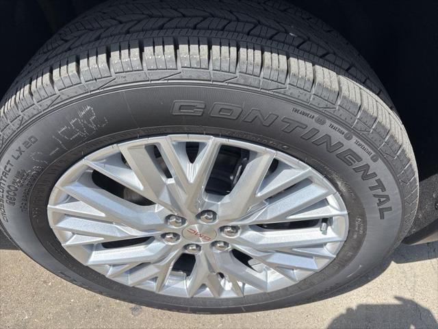 new 2025 GMC Acadia car, priced at $45,525