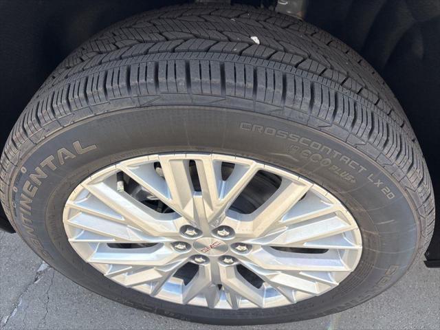 new 2025 GMC Acadia car, priced at $45,525