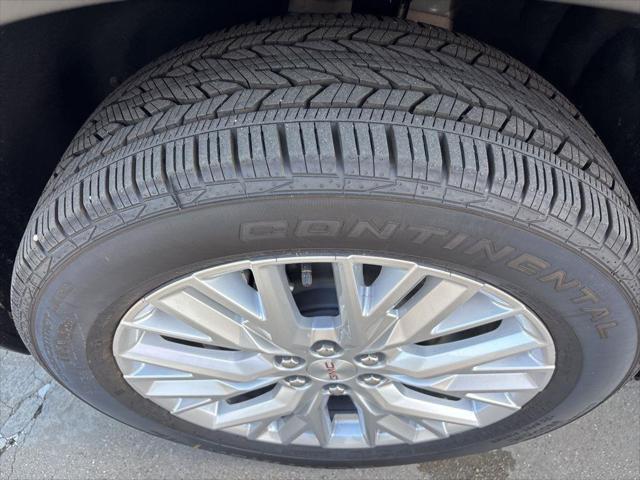 new 2025 GMC Acadia car, priced at $45,650