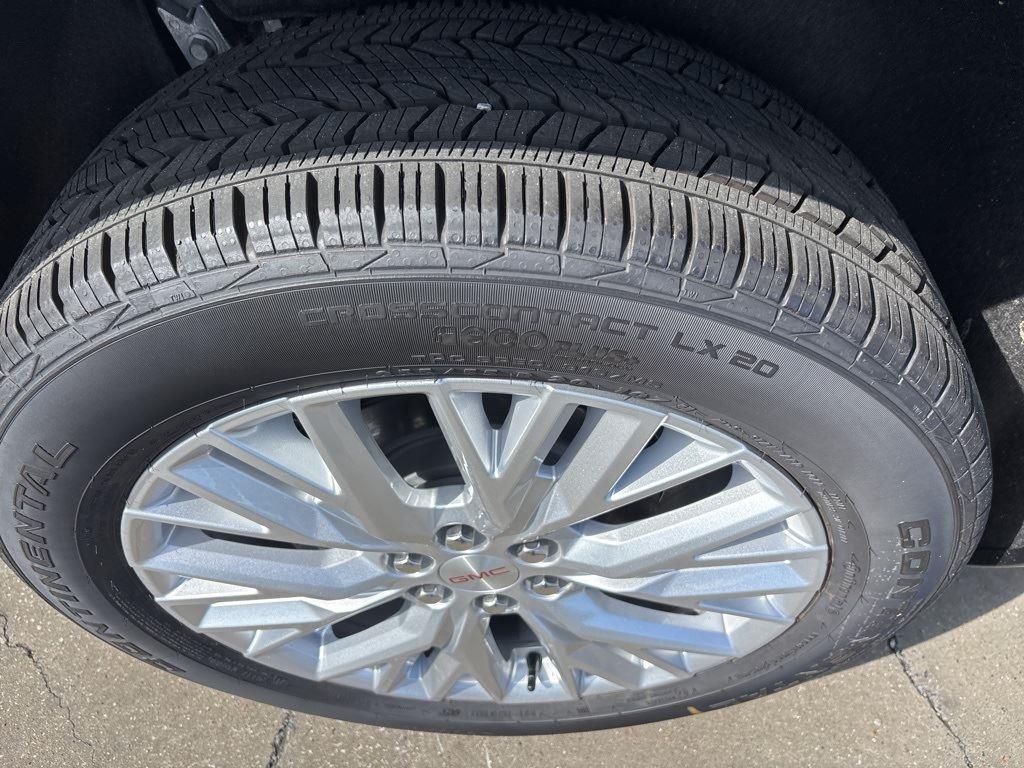 new 2025 GMC Acadia car, priced at $44,995