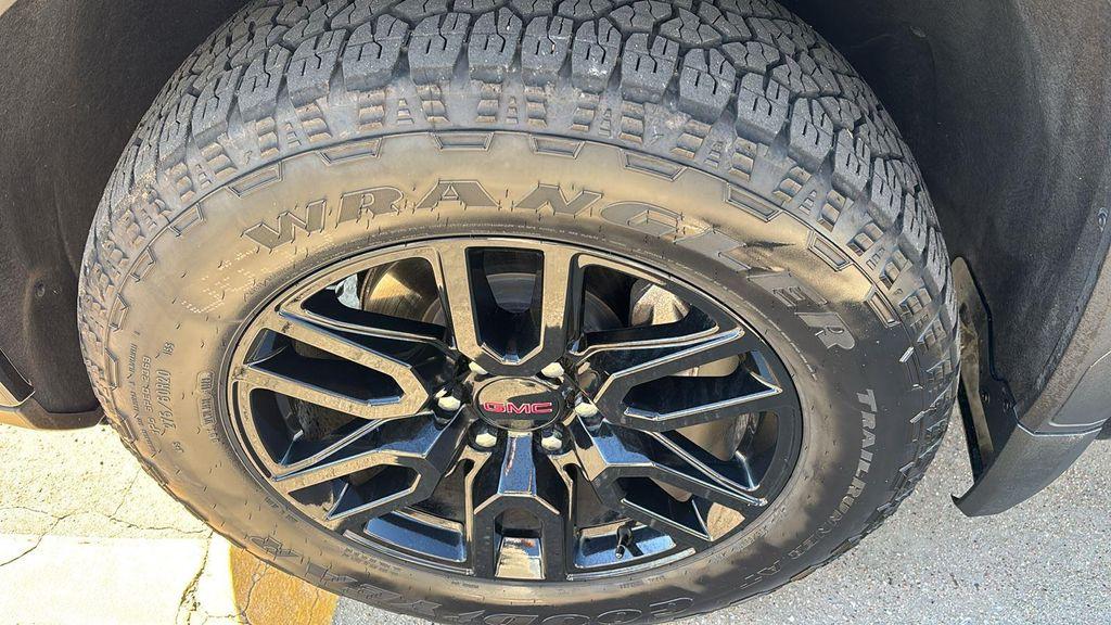 used 2023 GMC Sierra 1500 car, priced at $36,946