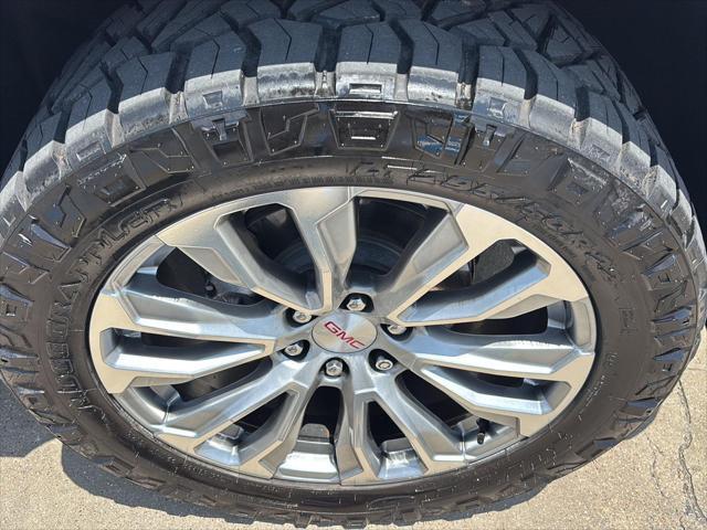 used 2022 GMC Yukon car, priced at $57,983