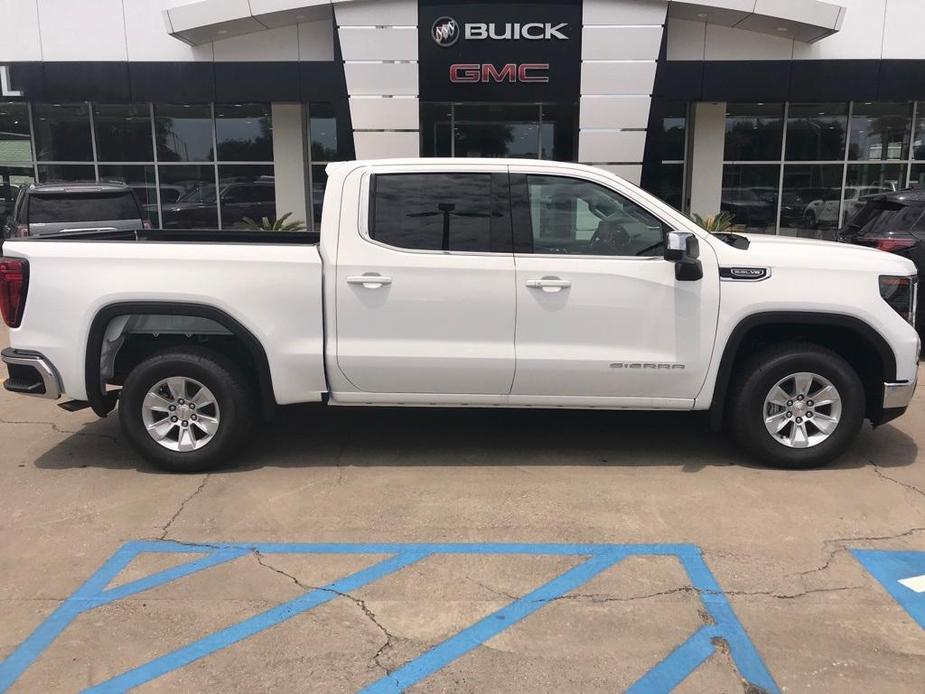 new 2024 GMC Sierra 1500 car, priced at $45,396