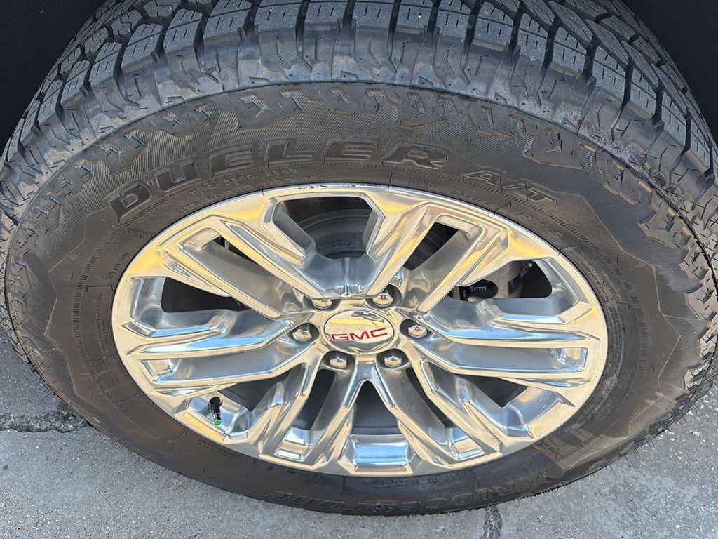 used 2024 GMC Yukon car, priced at $61,948