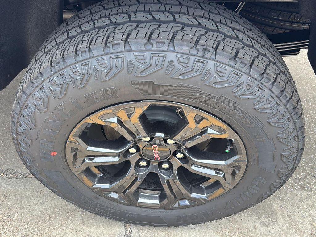 new 2025 GMC Canyon car, priced at $38,830