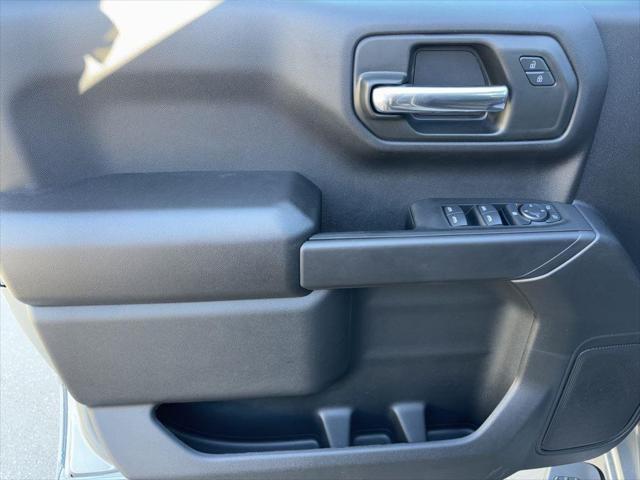 new 2025 GMC Sierra 1500 car, priced at $46,623