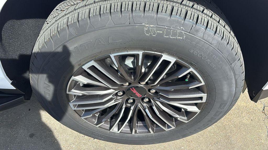 new 2026 GMC Yukon XL car, priced at $75,515