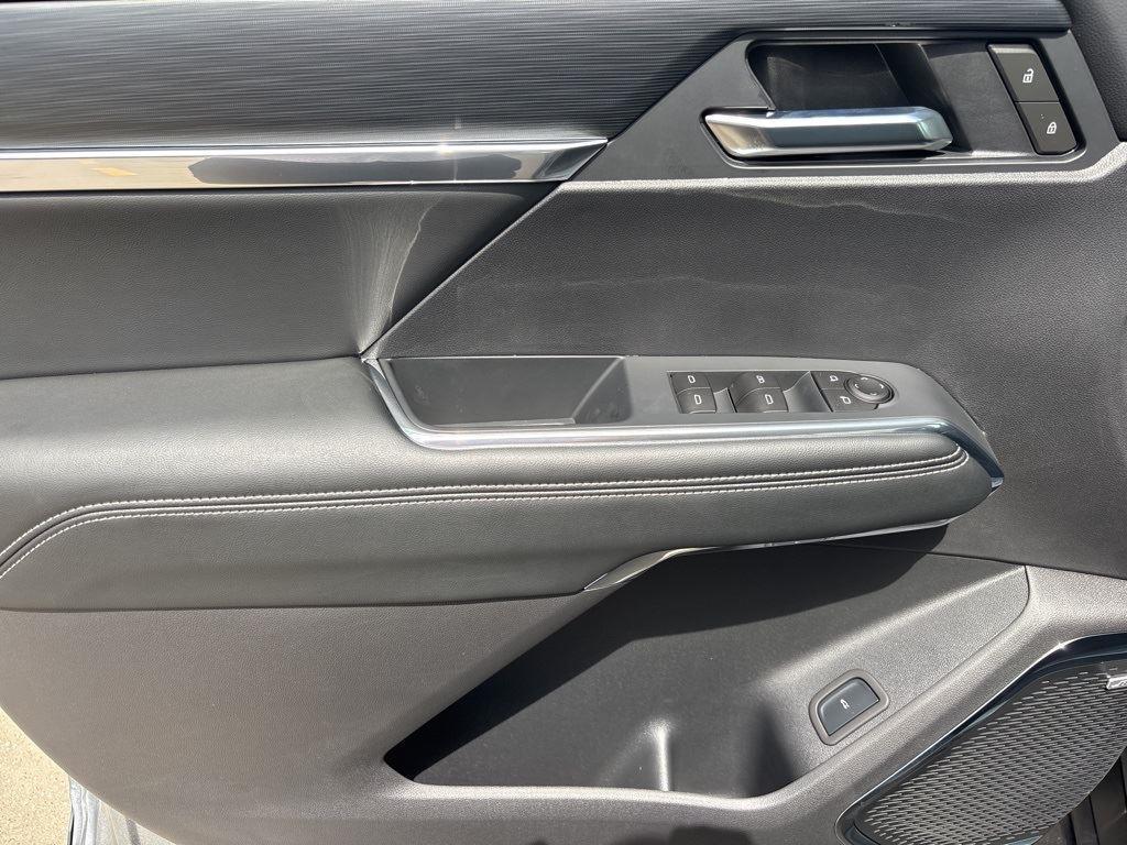 new 2025 GMC Acadia car, priced at $42,875