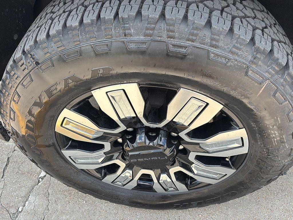 used 2024 GMC Sierra 2500 car, priced at $76,998