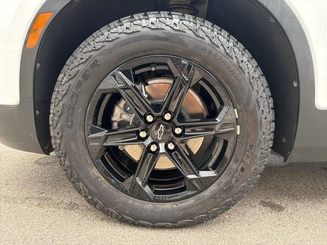 used 2025 Chevrolet Blazer car, priced at $34,500