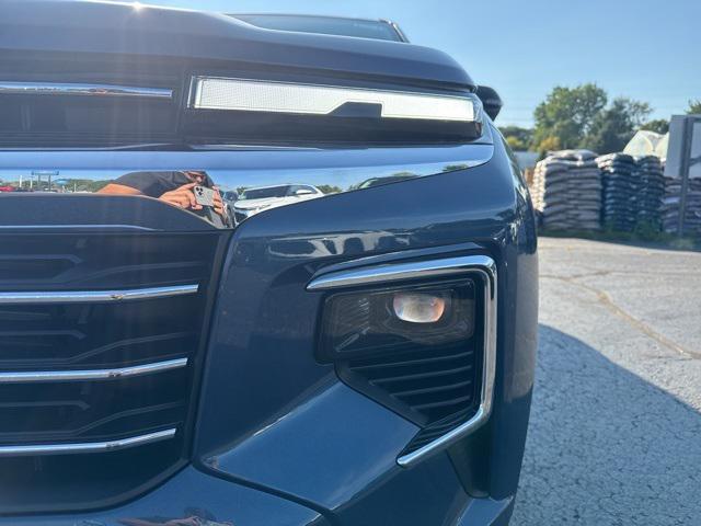 new 2026 Chevrolet Traverse car, priced at $41,876