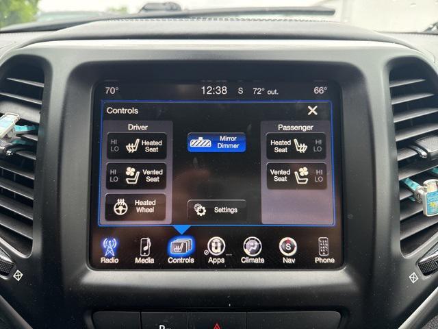 used 2018 Jeep Cherokee car, priced at $12,998
