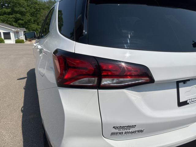 used 2022 Chevrolet Equinox car, priced at $17,595