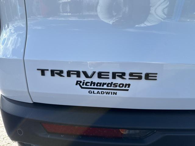 new 2026 Chevrolet Traverse car, priced at $42,802
