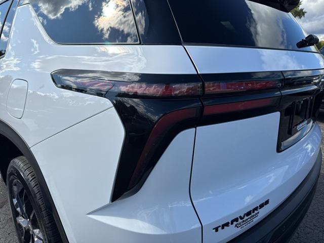 new 2026 Chevrolet Traverse car, priced at $42,802