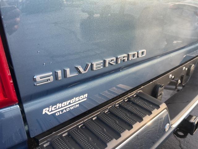 new 2025 Chevrolet Silverado 2500 car, priced at $48,987
