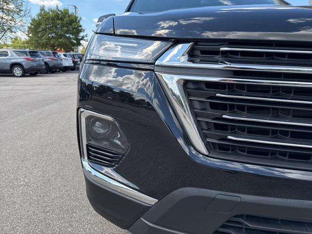 used 2022 Chevrolet Traverse car, priced at $30,197