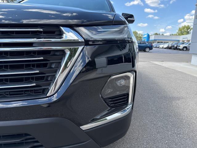 used 2022 Chevrolet Traverse car, priced at $30,197