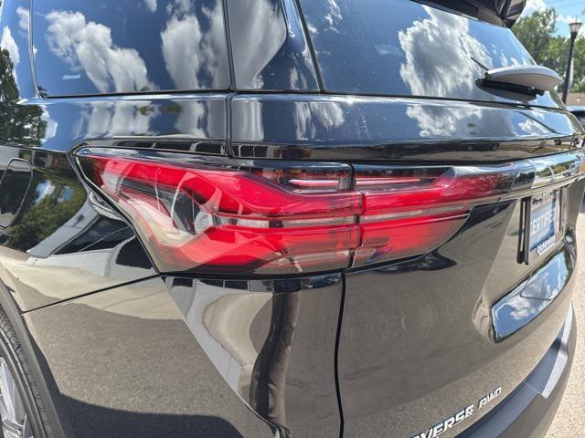 used 2022 Chevrolet Traverse car, priced at $30,197