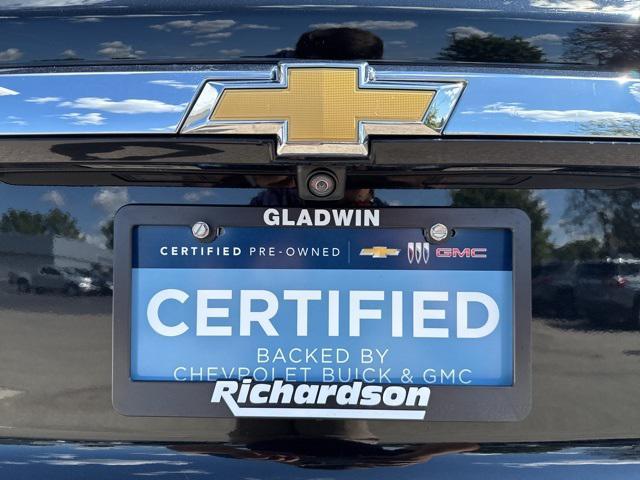 used 2022 Chevrolet Traverse car, priced at $30,197